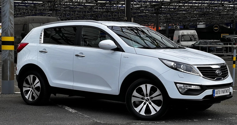 Kia Sportage cena 53500 przebieg: 186000, rok produkcji 2012 z Karczew małe 631